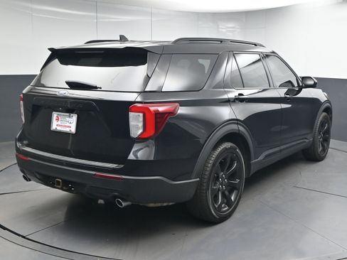 Used 2022 Ford Explorer ST-Line w/ Class IV Trailer Tow Package image 8