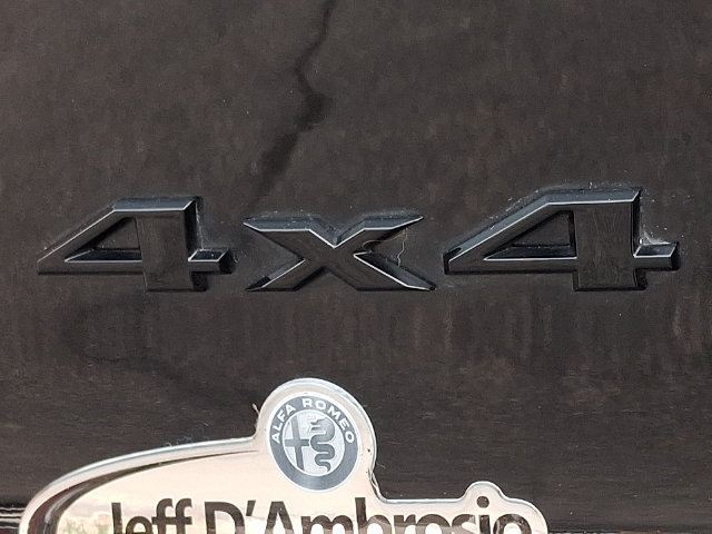 Used 2021 Jeep Cherokee Latitude Plus AWD/4WD image 31