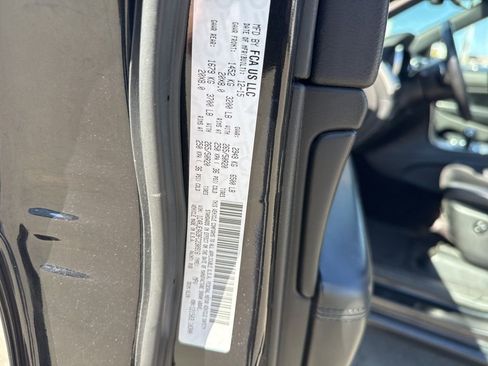 Used 2015 Jeep Grand Cherokee Altitude image 18