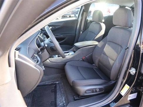 Used 2024 Chevrolet Malibu LT image 8