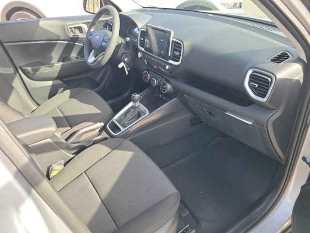 New 2026 Hyundai Venue SE FWD image 16