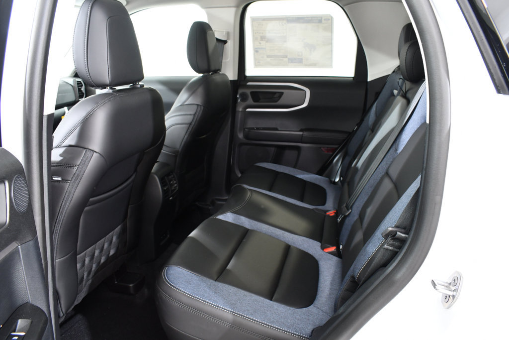 New 2026 Ford Bronco Sport Outer Banks w/ Outer Banks Tech Package+ AWD/4WD image 16