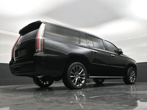 Used 2020 Cadillac Escalade ESV Luxury w/ Escalade Sport Edition RWD image 23