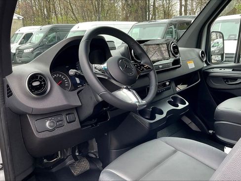 Used 2026 Mercedes-Benz Sprinter 2500 image 11