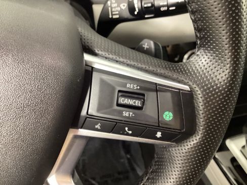 Used 2025 Mitsubishi Outlander SE FWD image 15