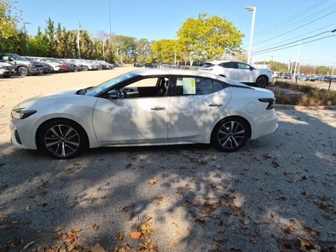 Used 2023 Nissan Maxima SV w/ Floor Mat Group image 1