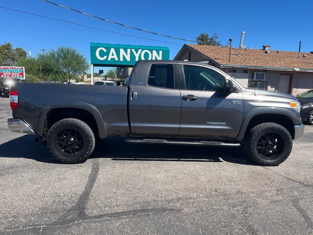 Used 2014 Toyota Tundra SR5 w/ SR5 Upgrade Package AWD/4WD image 2