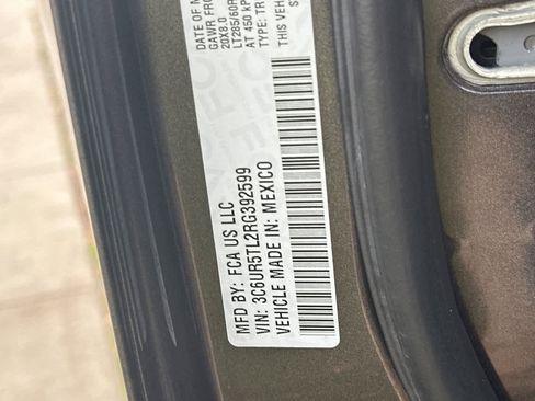 Used 2024 RAM 2500 Limited image 29