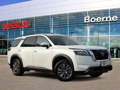Used 2025 Nissan Pathfinder SV