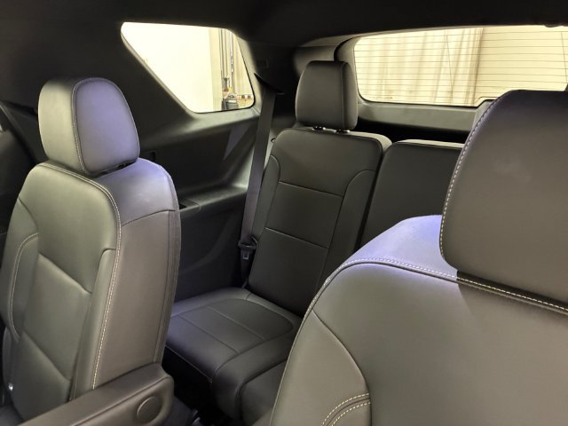 Certified 2023 Chevrolet Traverse LT w/ LT Premium Package AWD/4WD image 18
