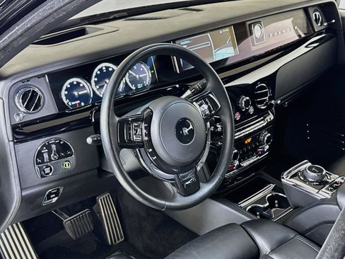 Used 2019 Rolls-Royce Phantom Sedan RWD image 16