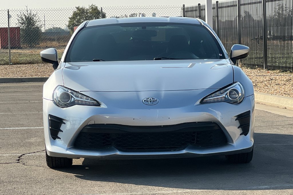 Certified 2017 Toyota 86 RWD image 11