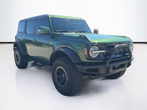 Used 2023 Ford Bronco Outer Banks w/ Sasquatch Package AWD/4WD image 3