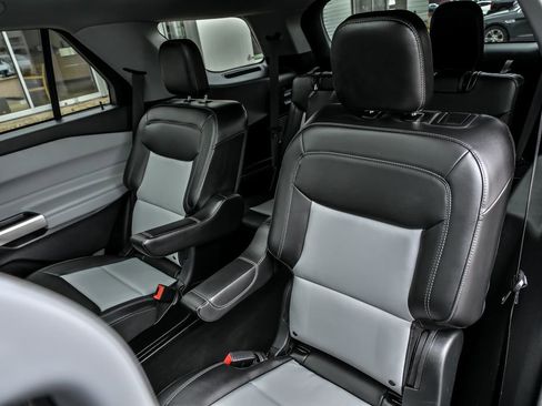 Used 2023 Ford Explorer XLT w/ Equipment Group 202A image 17