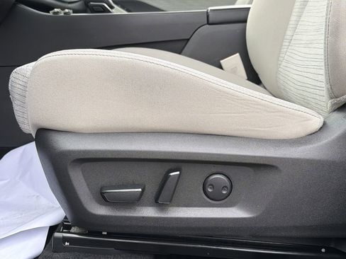 Used 2023 Nissan Rogue SV image 23