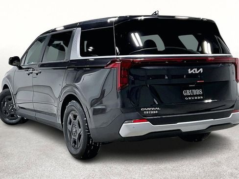 New 2026 Kia Carnival image 4