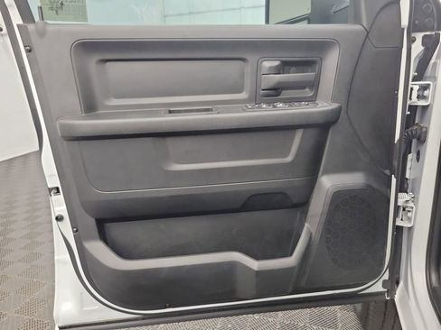 Used 2024 RAM 3500 Tradesman w/ Chrome Appearance Group image 18