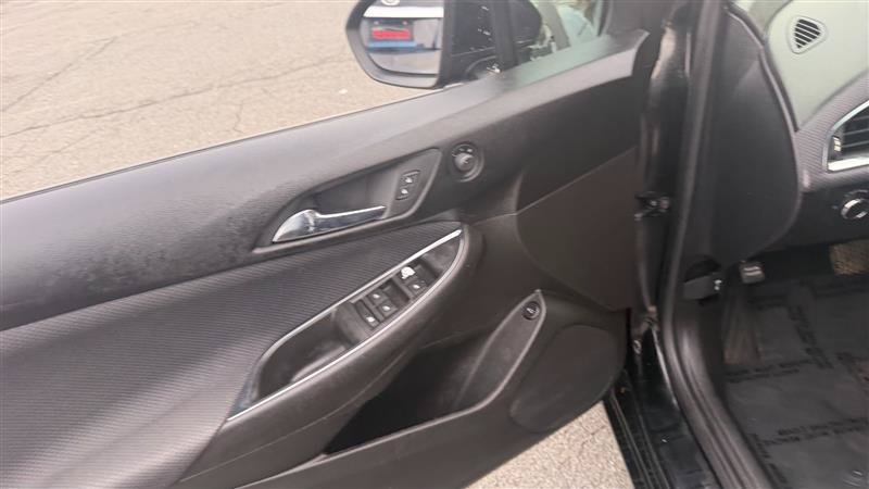 Used 2019 Chevrolet Cruze LS w/ LS Convenience Package FWD image 23