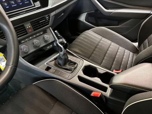 Used 2024 Volkswagen Jetta Sport FWD image 19
