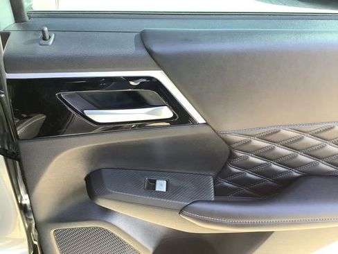 Used 2022 Mitsubishi Outlander SEL image 21