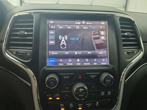 Certified 2018 Jeep Grand Cherokee Limited AWD/4WD image 27