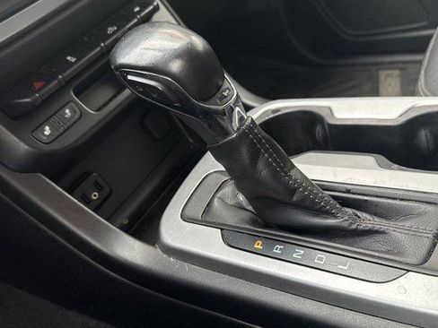 Used 2022 Chevrolet Colorado LT w/ Luxury Package image 22