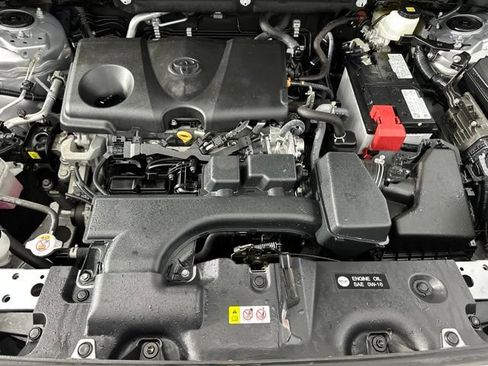 Used 2023 Toyota RAV4 LE AWD/4WD image 10