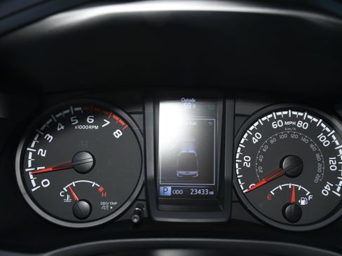 Certified 2022 Toyota Tacoma SR image 13