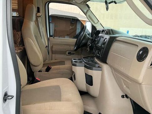 Used 2014 Ford E-350 and Econoline 350 Super Duty image 37