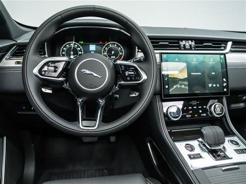 New 2026 Jaguar F-PACE R-Dynamic S AWD/4WD image 19