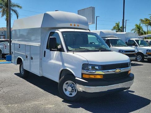 New 2024 Chevrolet Express 3500 w/ Power Convenience Package image 25