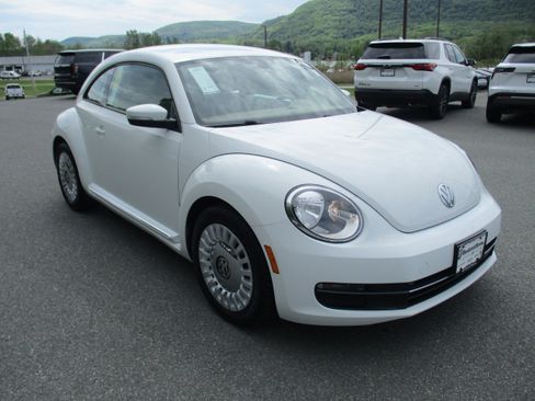 Used 2016 Volkswagen Beetle 1.8T SE FWD image 3