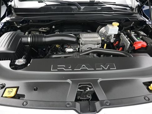 Used 2022 RAM 1500 Big Horn AWD/4WD image 16