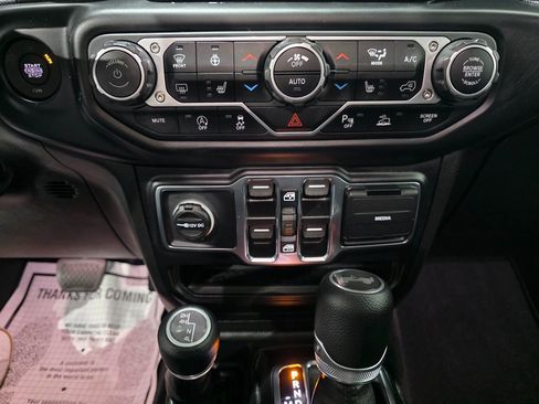 Used 2021 Jeep Wrangler Unlimited Sport image 30
