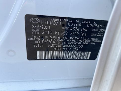 Used 2022 Genesis G70 2.0T RWD image 32