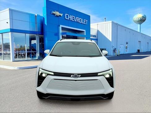New 2026 Chevrolet Blazer EV LT image 9