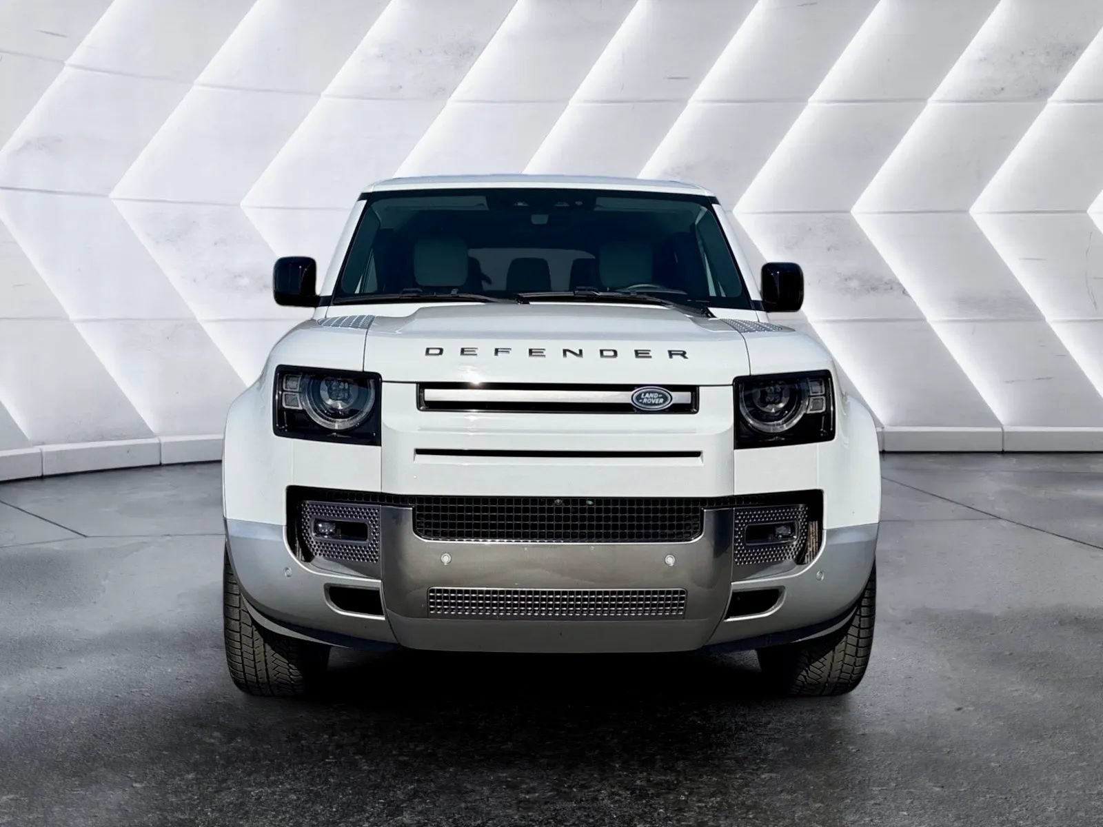 Used 2023 Land Rover Defender 130 First Edition AWD/4WD image 2