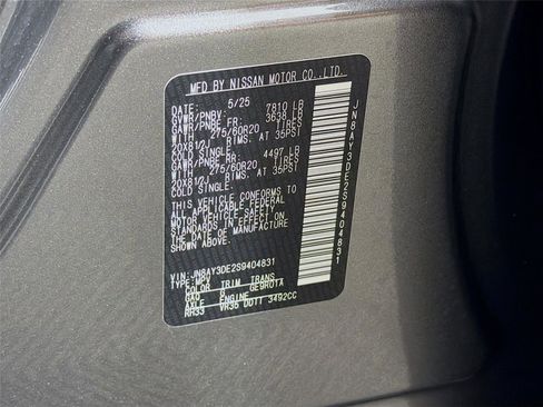 Used 2025 Nissan Armada PRO-4X w/ Pro-4X Premium Package AWD/4WD image 34