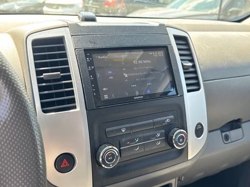 Used 2019 Nissan Frontier SV AWD/4WD image 19