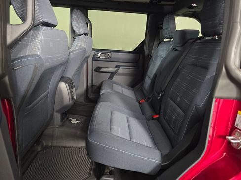 Used 2025 Ford Bronco Heritage Edition AWD/4WD image 38