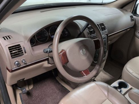 Used 2005 Buick Terraza CX image 10