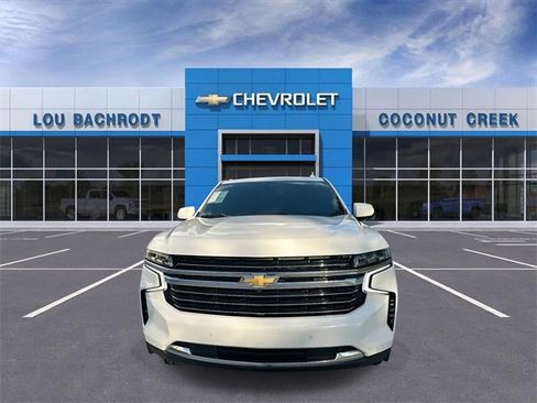 Used 2022 Chevrolet Tahoe LT w/ Luxury Package image 3