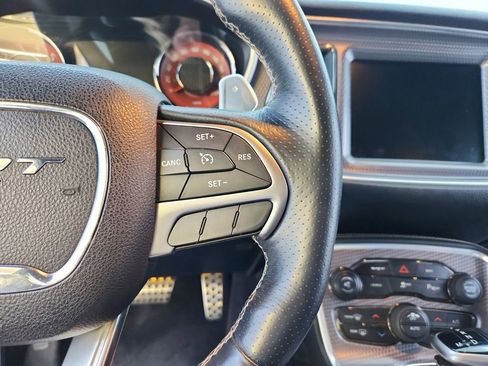 Used 2016 Dodge Challenger SRT Hellcat image 28