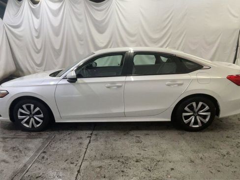 Used 2022 Honda Civic LX image 5