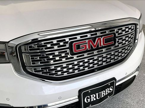 Used 2017 GMC Acadia Denali w/ Technology Package AWD/4WD image 36