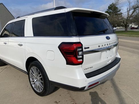 Used 2022 Ford Expedition Max Limited image 4