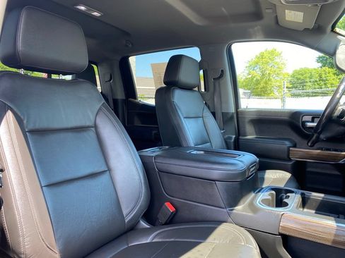 Used 2020 Chevrolet Silverado 1500 LT Trail Boss w/ Midnight Edition AWD/4WD image 19
