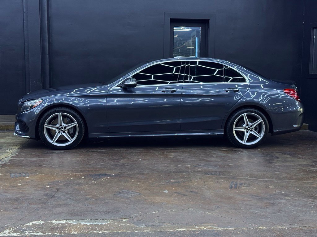 Used 2015 Mercedes-Benz C 300 4MATIC Sedan image 4