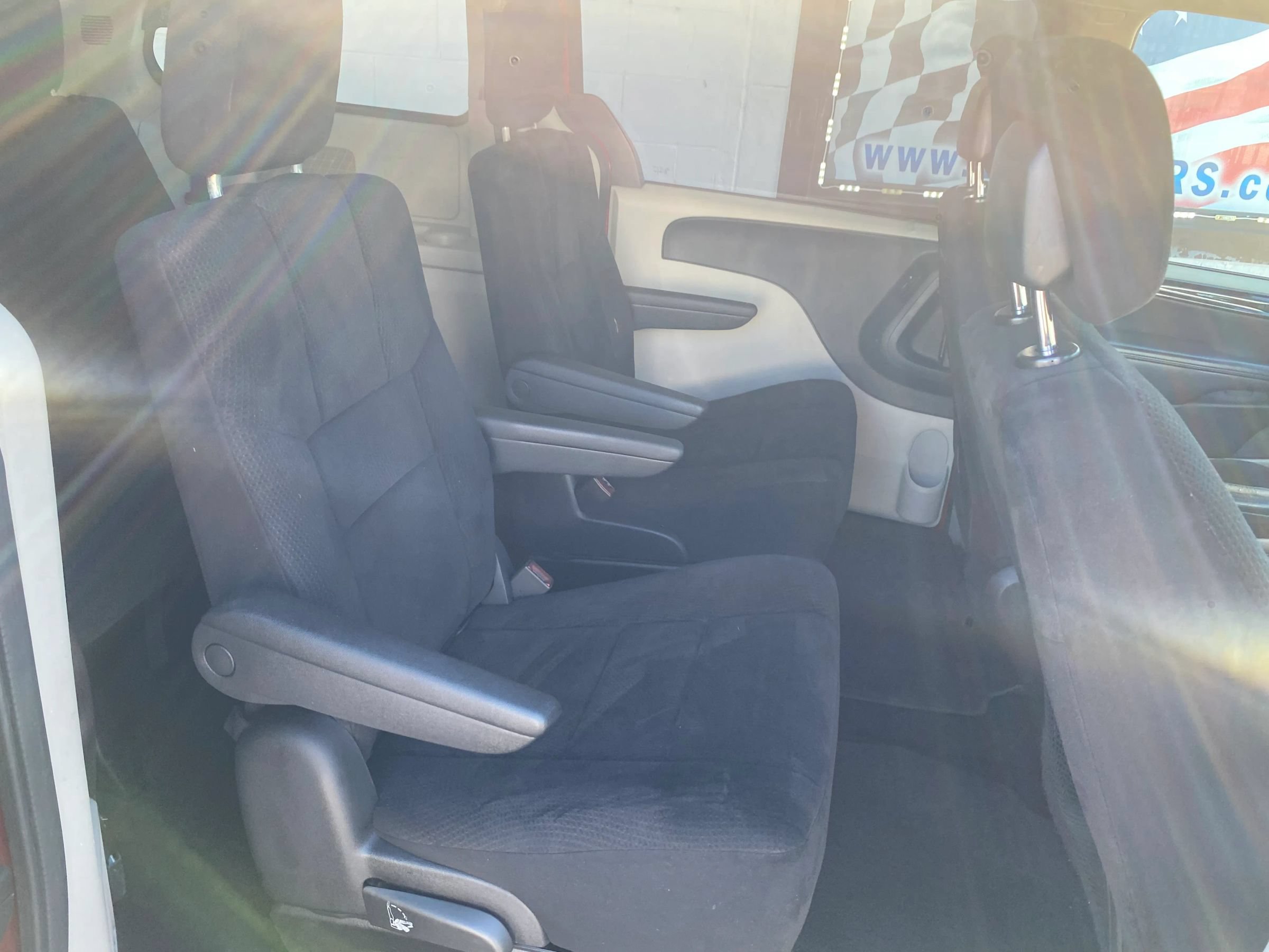 Used 2012 Dodge Grand Caravan SXT FWD image 15