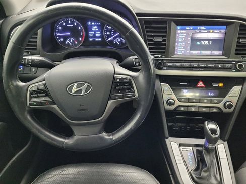 Used 2017 Hyundai Elantra Limited FWD image 22
